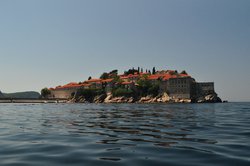 остров св.стефана с лодки.jpg